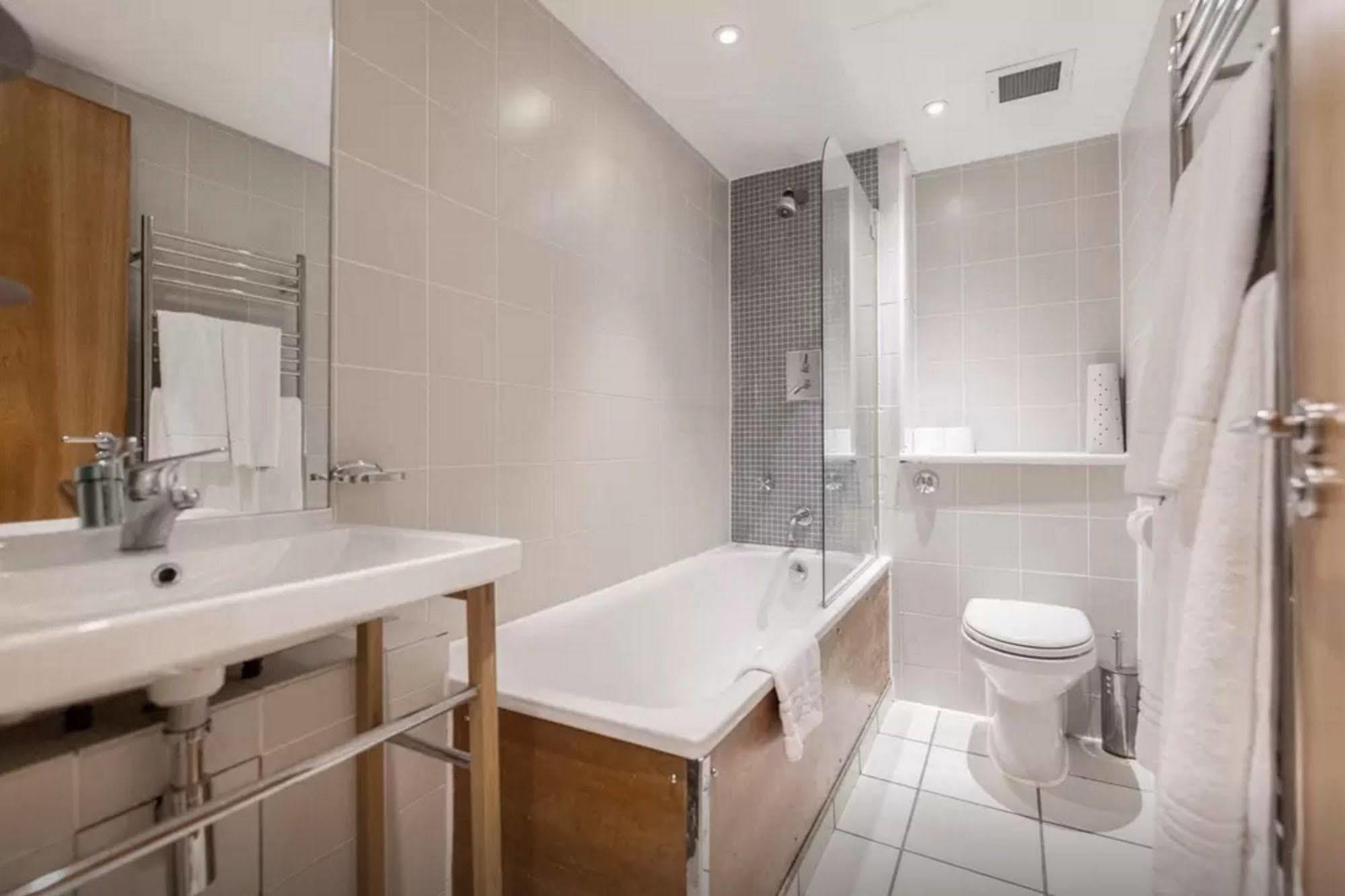 Princes Square Apartments Лондон Екстер'єр фото
