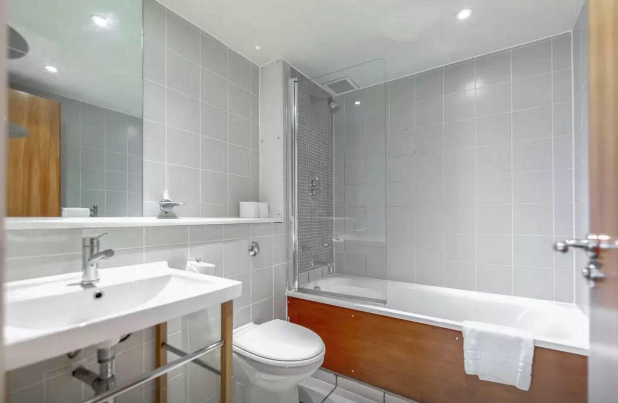 Princes Square Apartments Лондон Екстер'єр фото