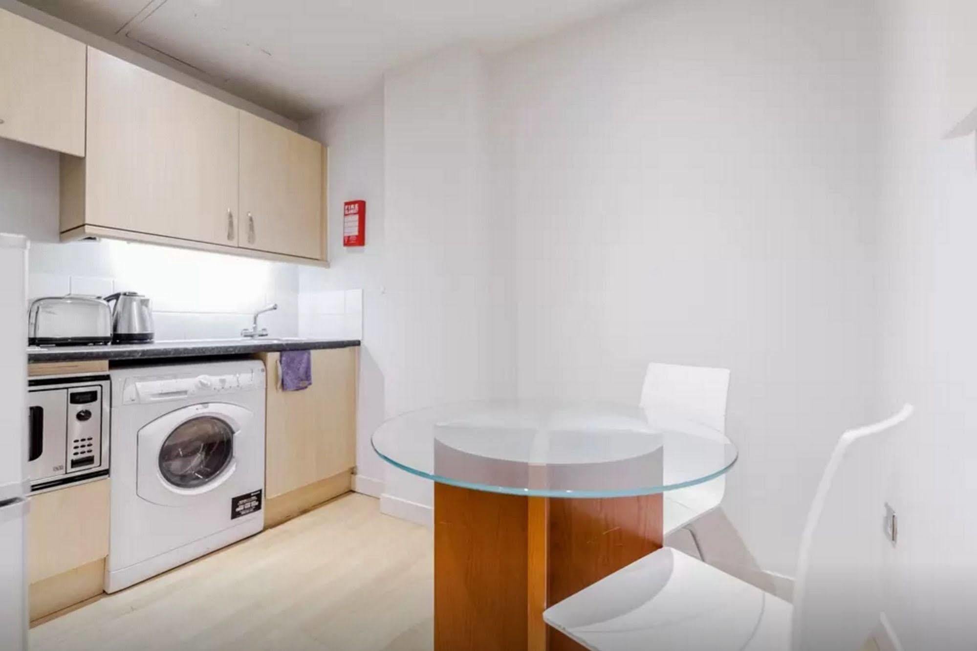 Princes Square Apartments Лондон Екстер'єр фото