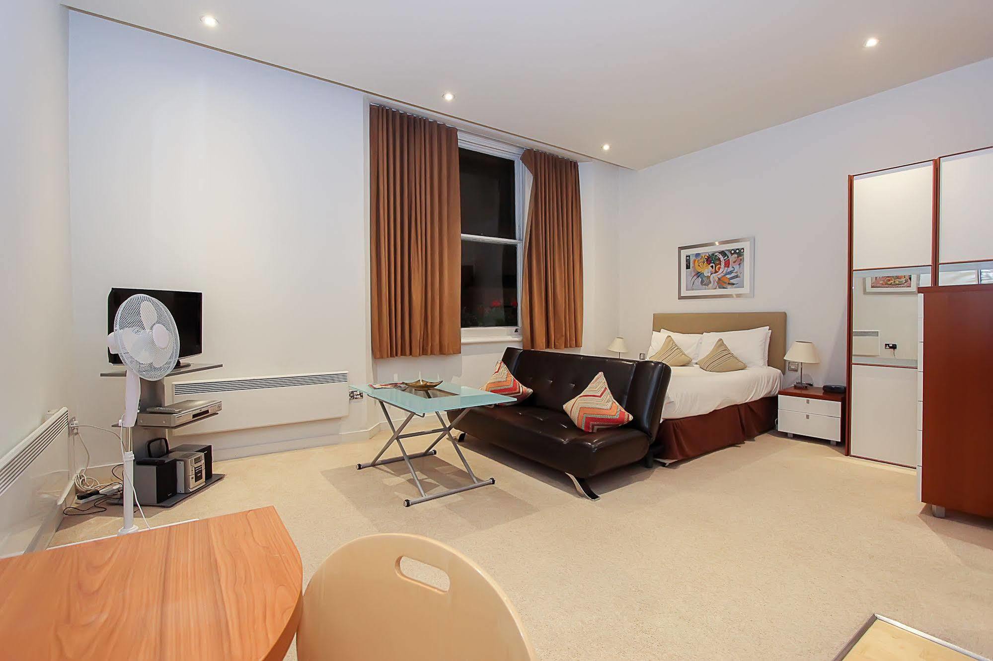 Princes Square Apartments Лондон Екстер'єр фото