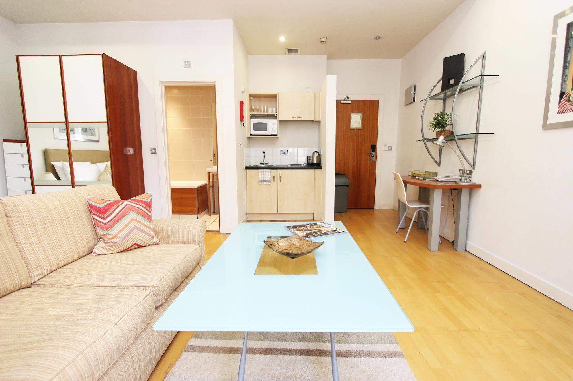 Princes Square Apartments Лондон Екстер'єр фото